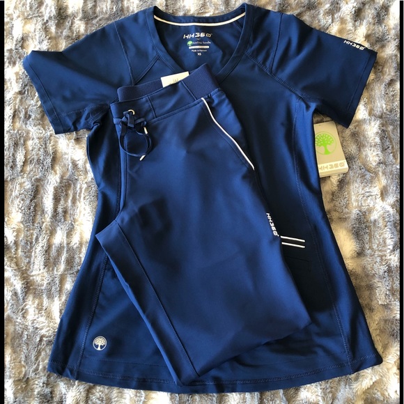 healing hands Other - NWT Healing Hands HH360 Scrub Set